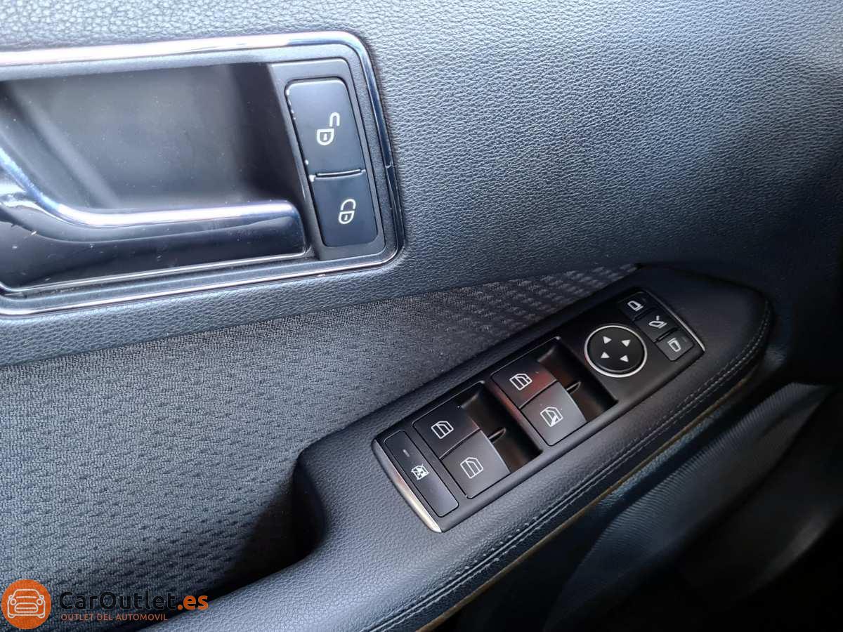 20 - Mercedes E Class 2011 - AUTO
