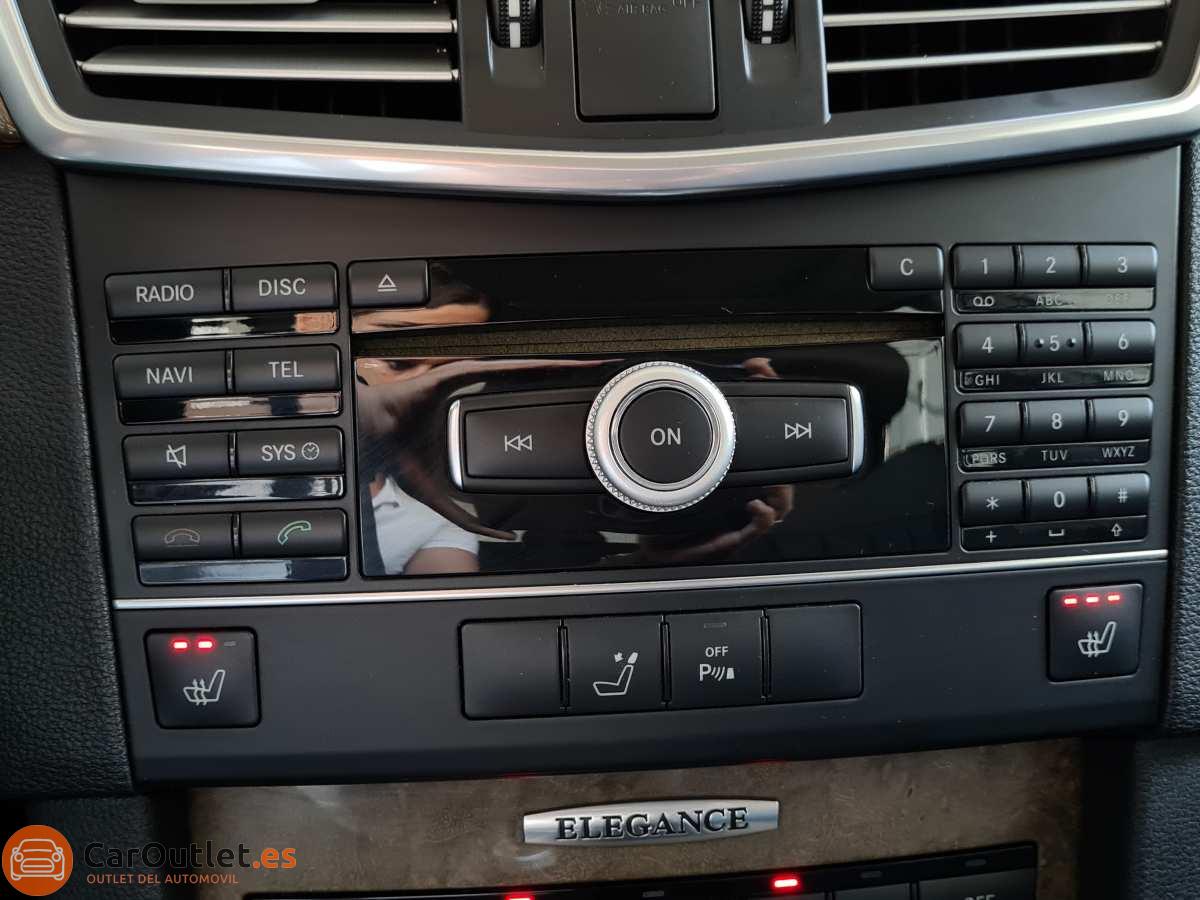 24 - Mercedes E Class 2011 - AUTO