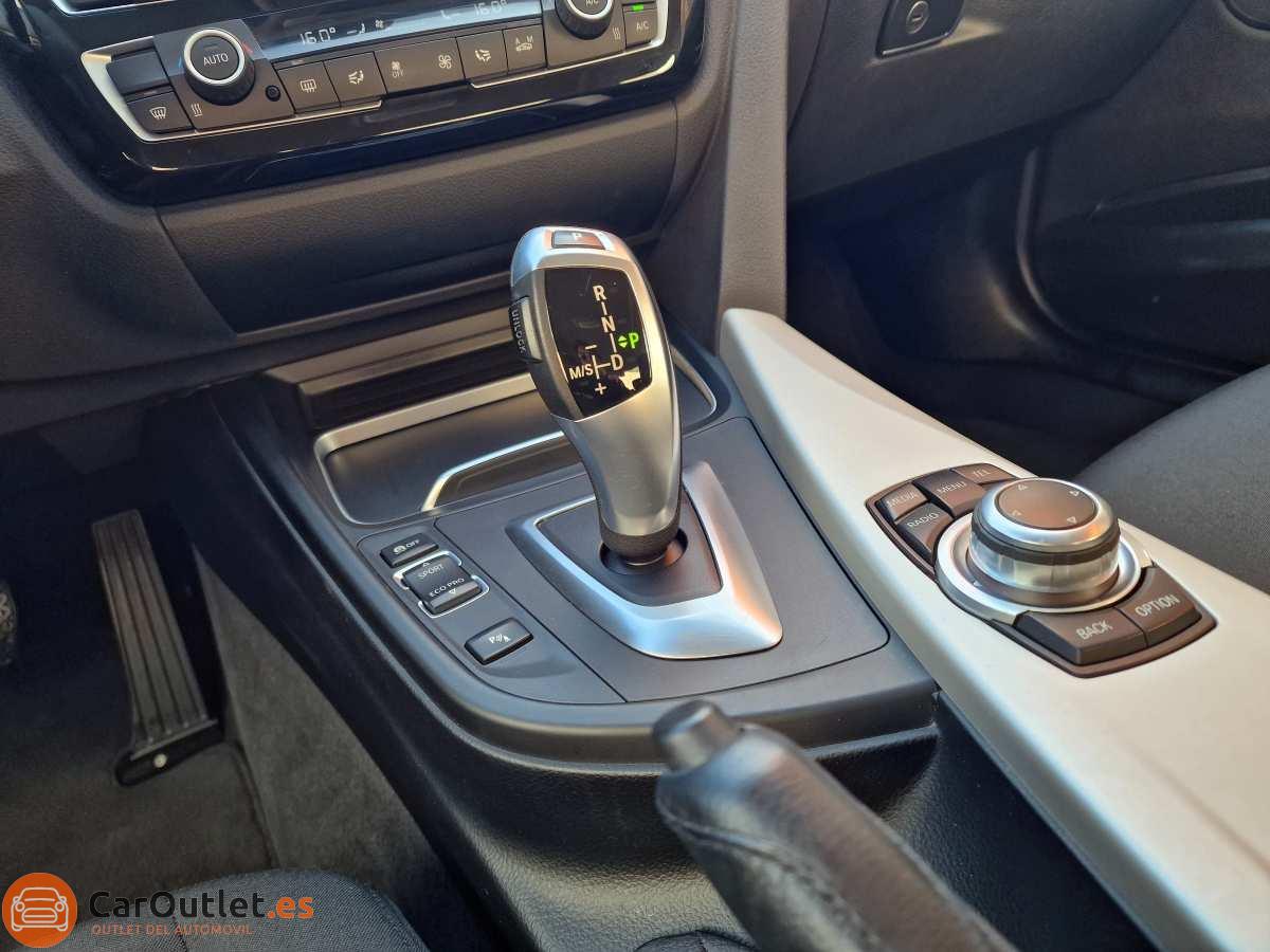 12 - BMW 3 Series 2016 - AUTO