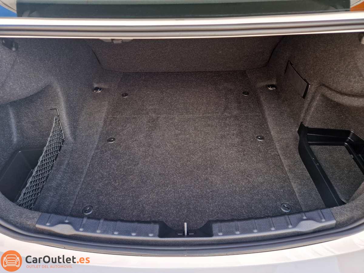 13 - BMW 3 Series 2016 - AUTO