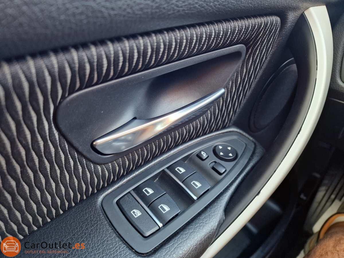 18 - BMW 3 Series 2016 - AUTO