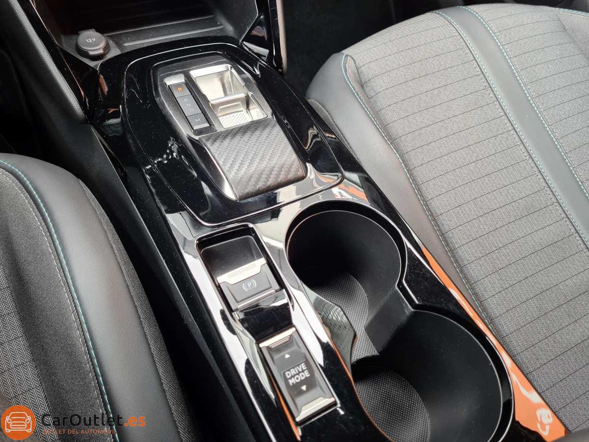 25 - Peugeot 2008 2023 - AUTO