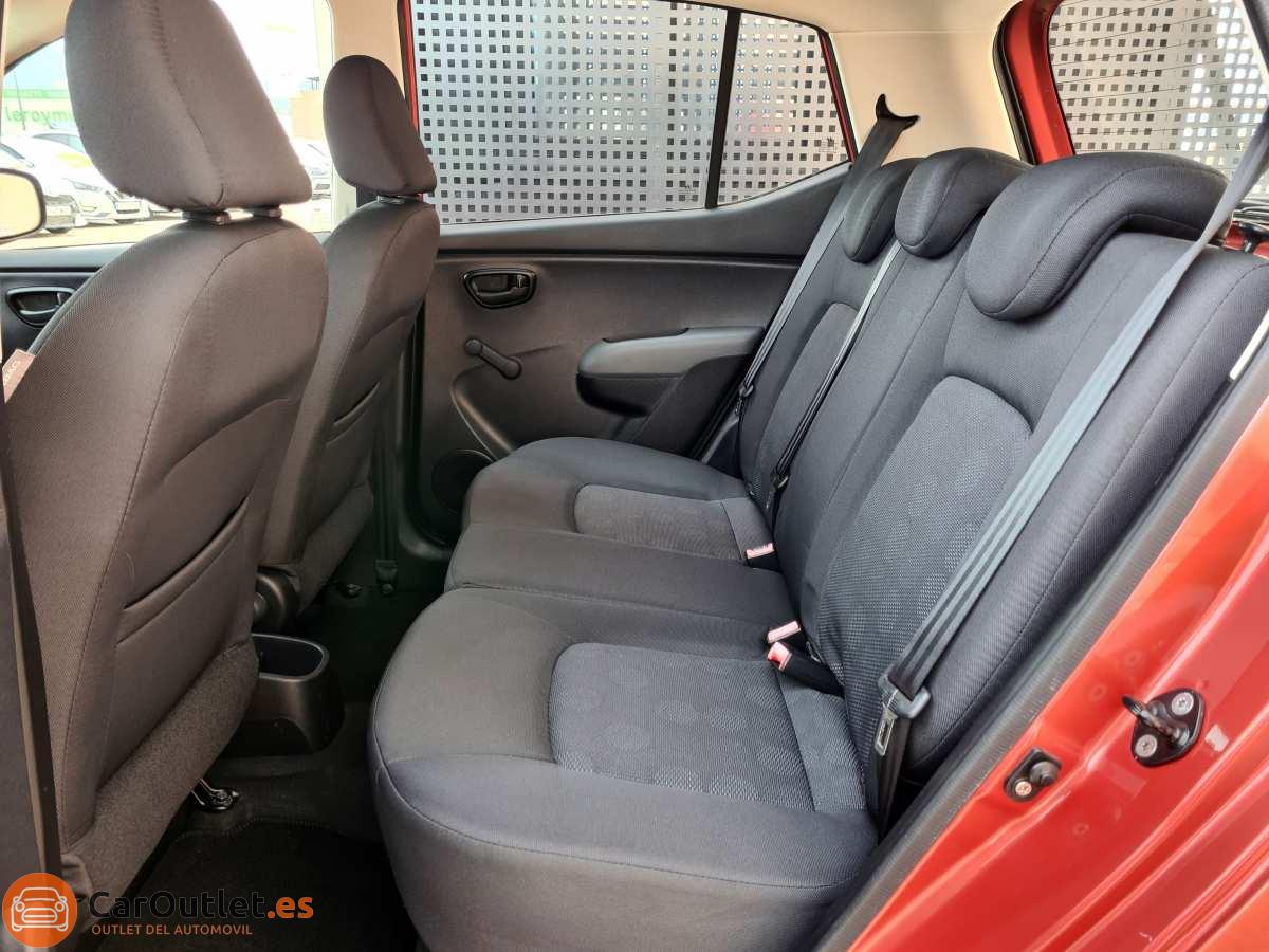 9 - Hyundai i10 2010 - AUTO