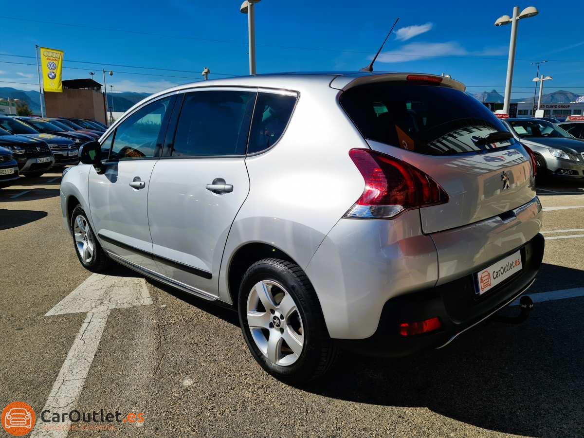 7 - Peugeot 3008 2015 - AUTO