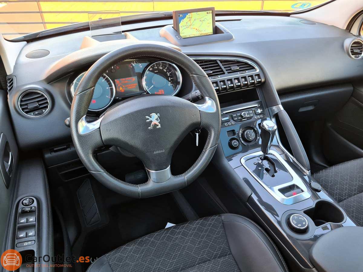 15 - Peugeot 3008 2015 - AUTO
