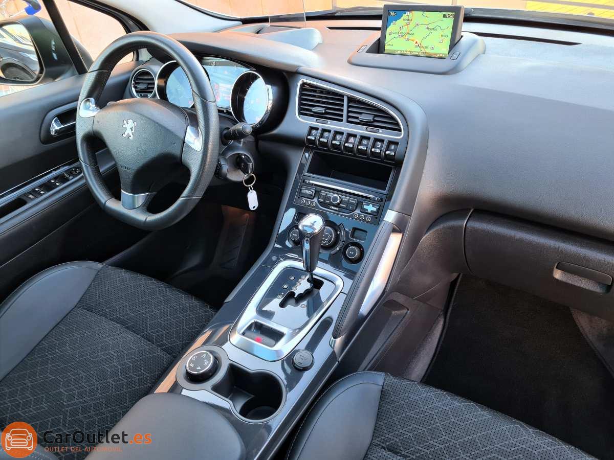 17 - Peugeot 3008 2015 - AUTO
