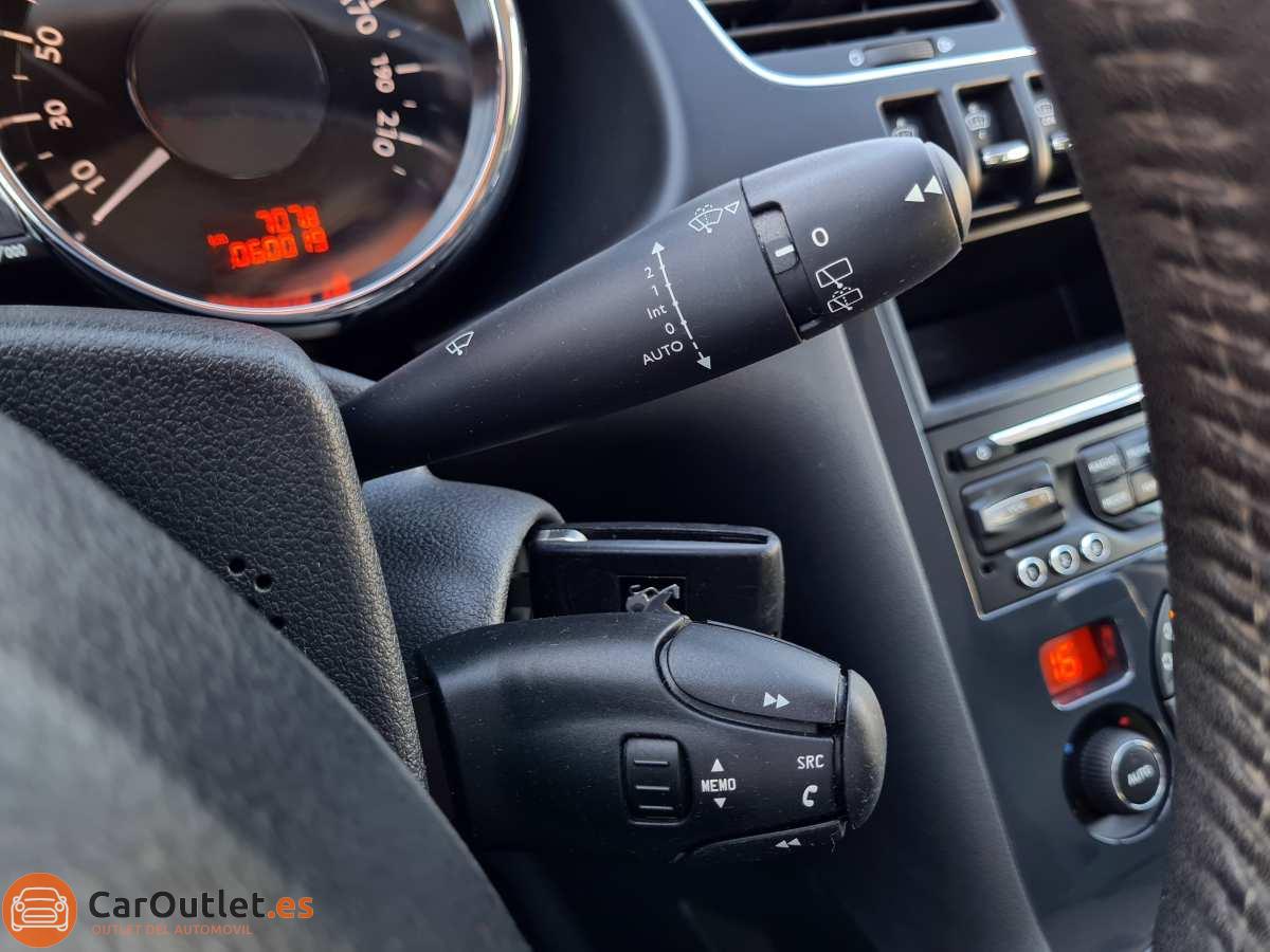 21 - Peugeot 3008 2015 - AUTO