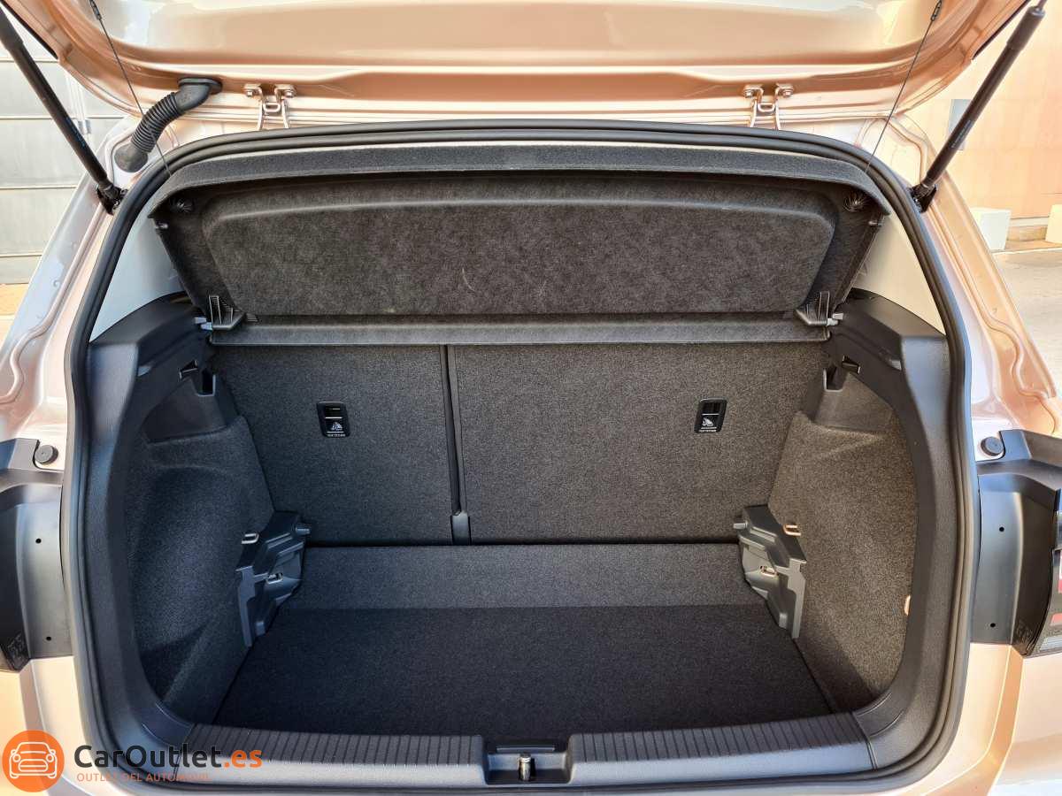 11 - Volkswagen T-CROSS 2020 - AUTO