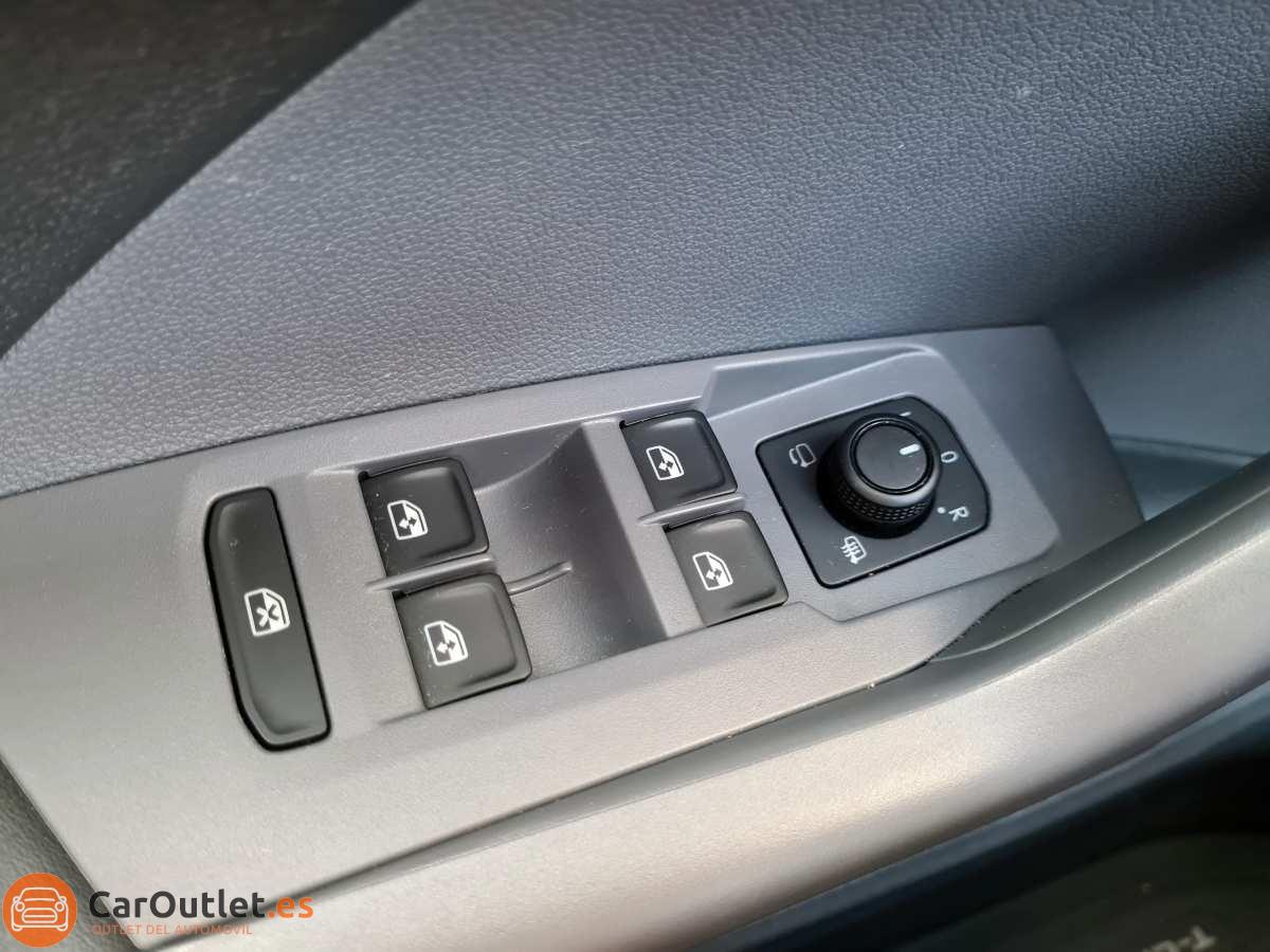 28 - Volkswagen T-CROSS 2020 - AUTO