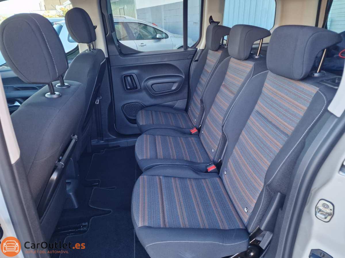 11 - Opel Combo 2019 - AUTO