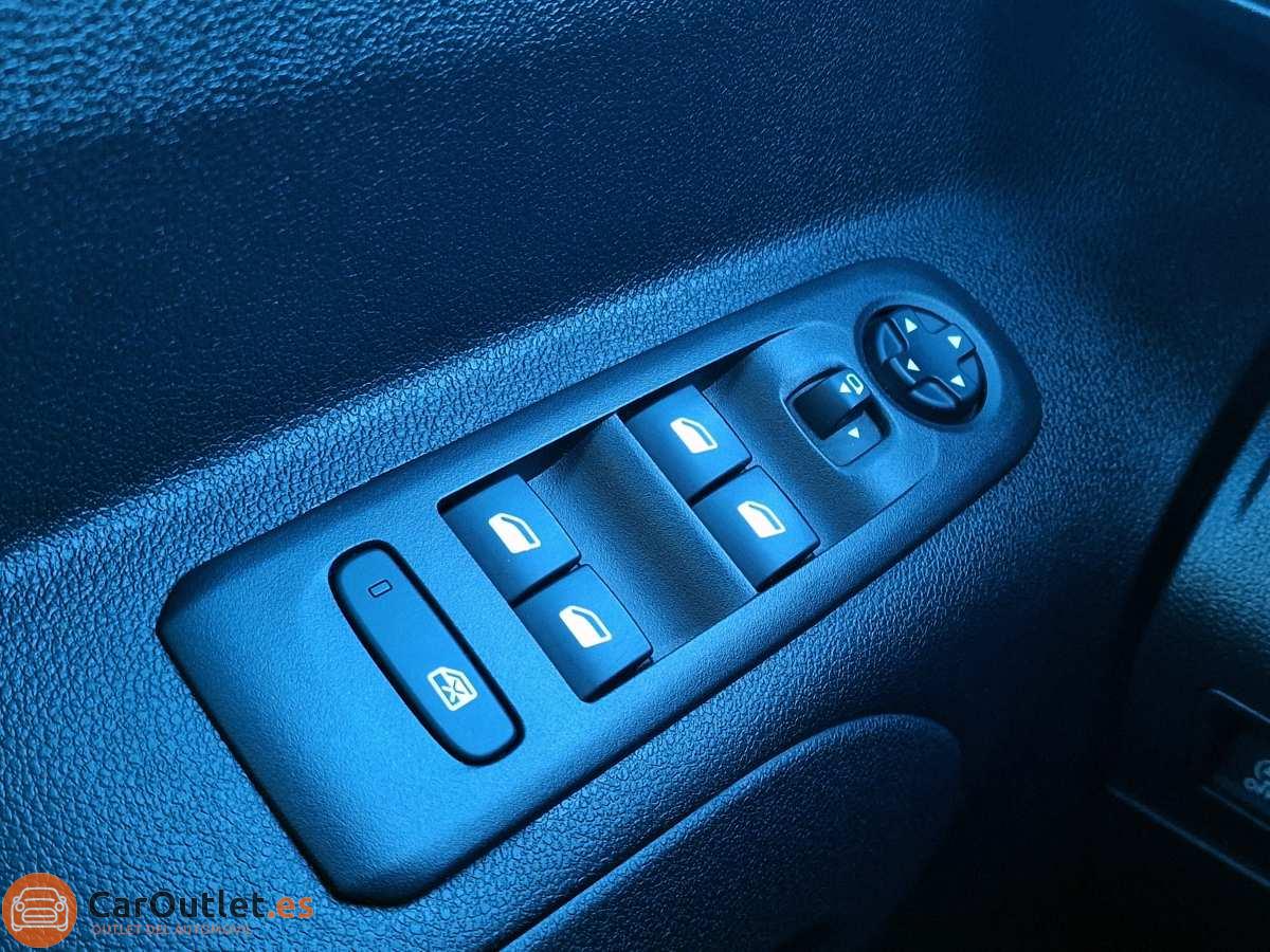 23 - Opel Combo 2019 - AUTO