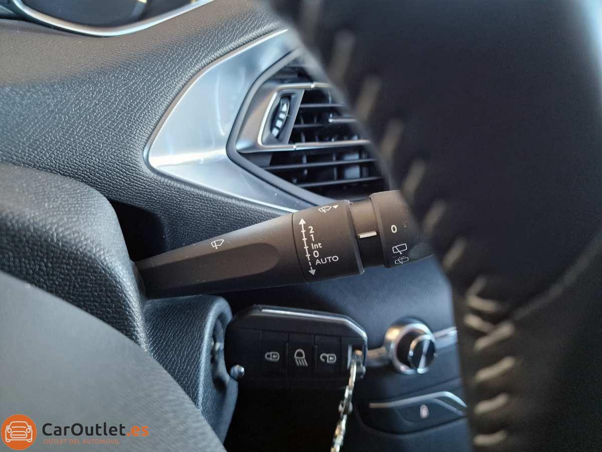 17 - Peugeot 308 2017