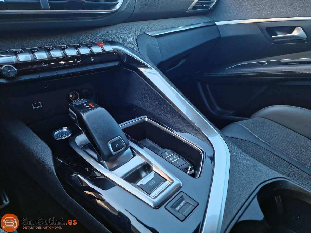 28 - Peugeot 3008 2019 - AUTO