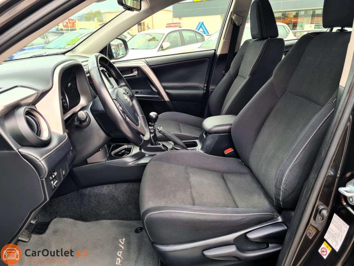 8 - Toyota RAV4 2016