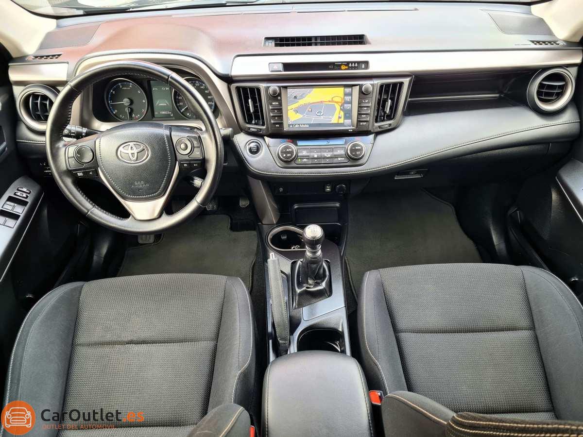 9 - Toyota RAV4 2016