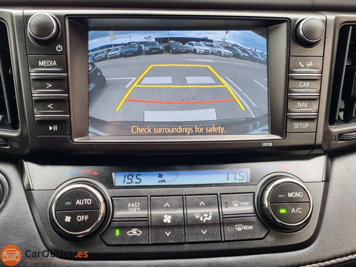 12 - Toyota RAV4 2016