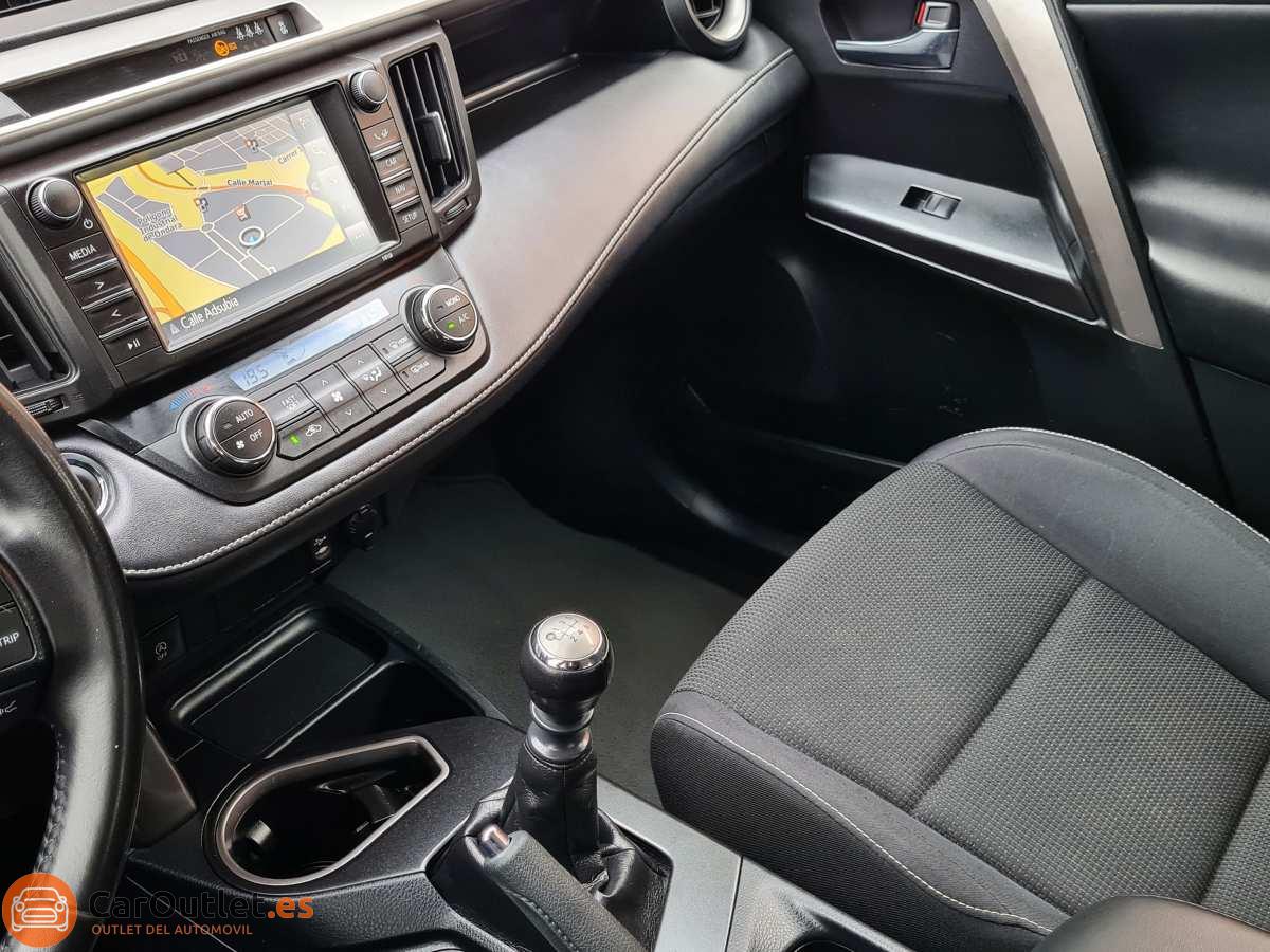 23 - Toyota RAV4 2016