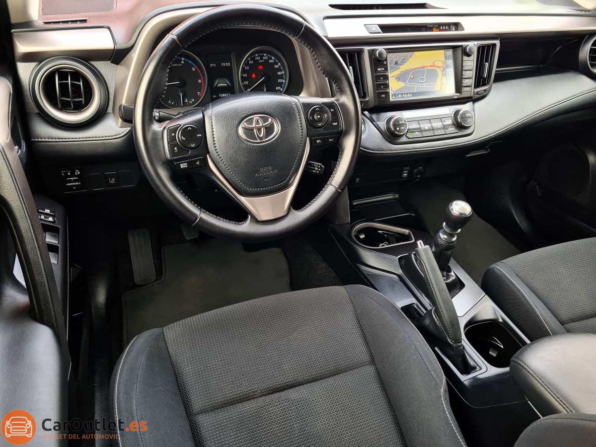 10 - Toyota RAV4 2016