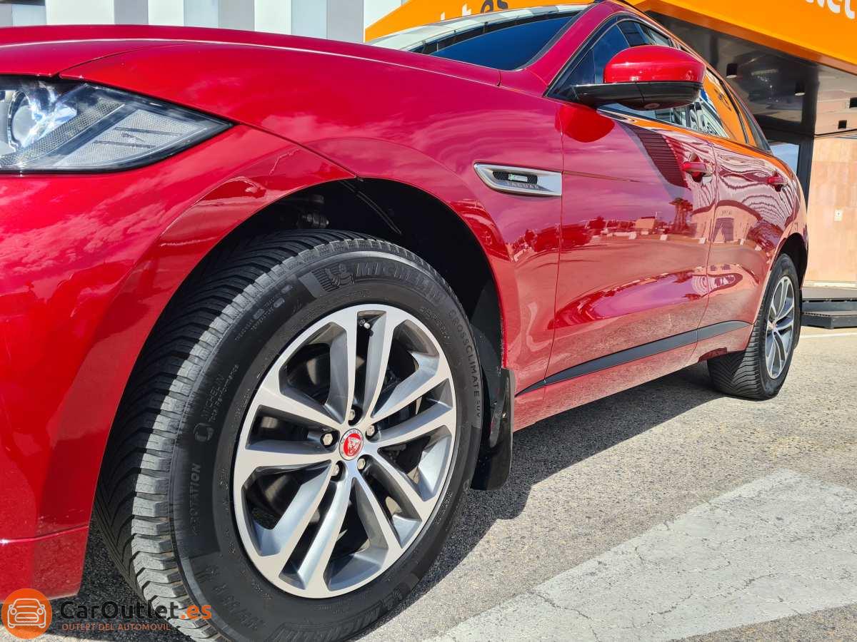 5 - Jaguar F-Pace 2016 - AUTO