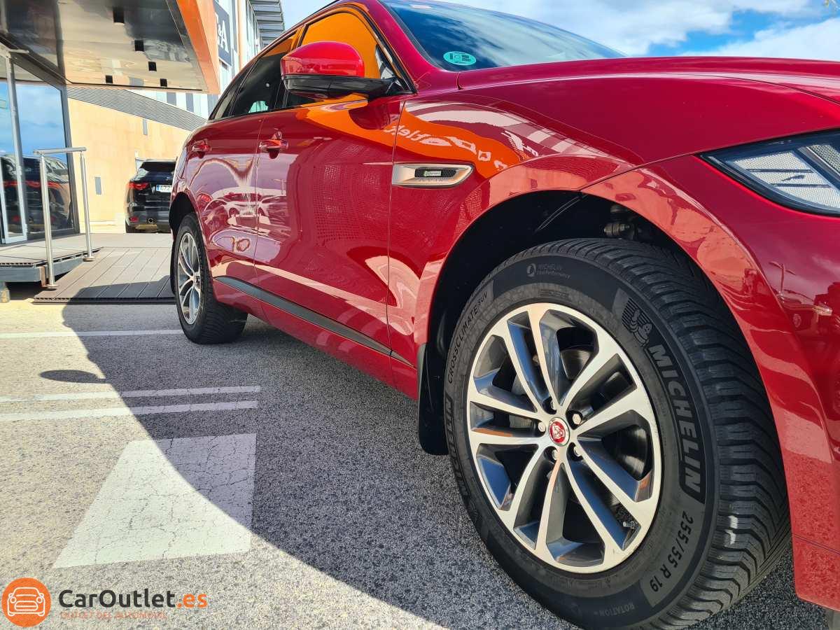 6 - Jaguar F-Pace 2016 - AUTO