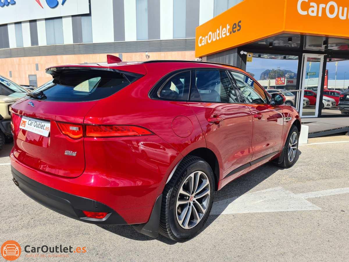 8 - Jaguar F-Pace 2016 - AUTO
