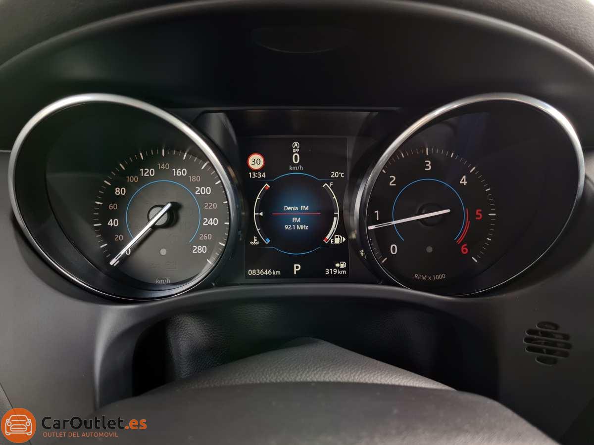 23 - Jaguar F-Pace 2016 - AUTO