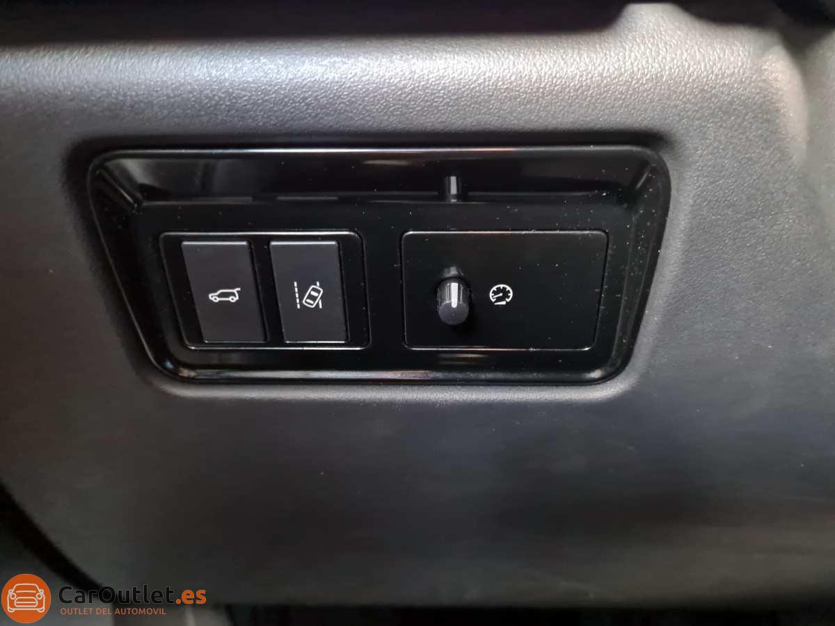 24 - Jaguar F-Pace 2016 - AUTO