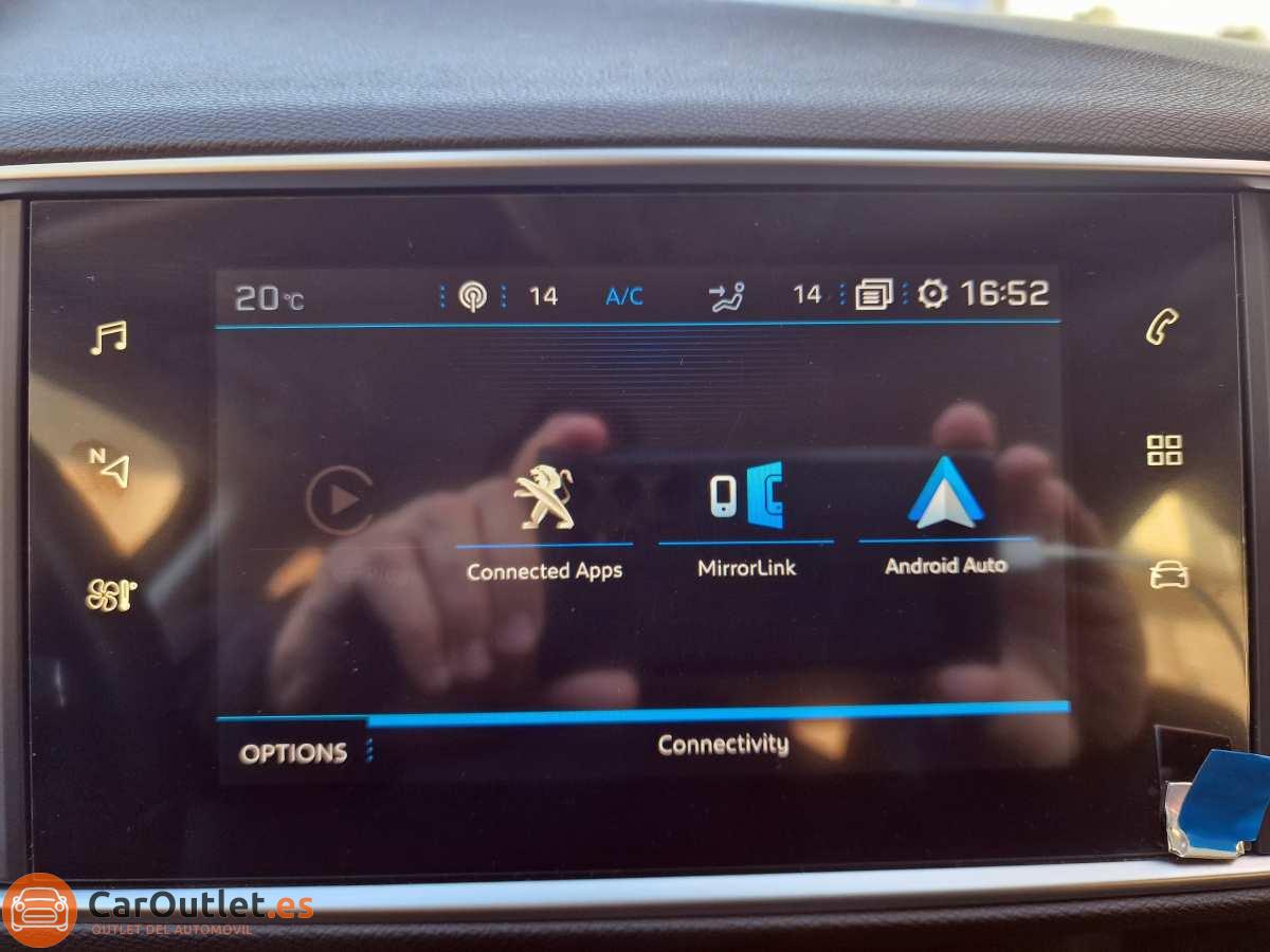 17 - Peugeot 308 2019