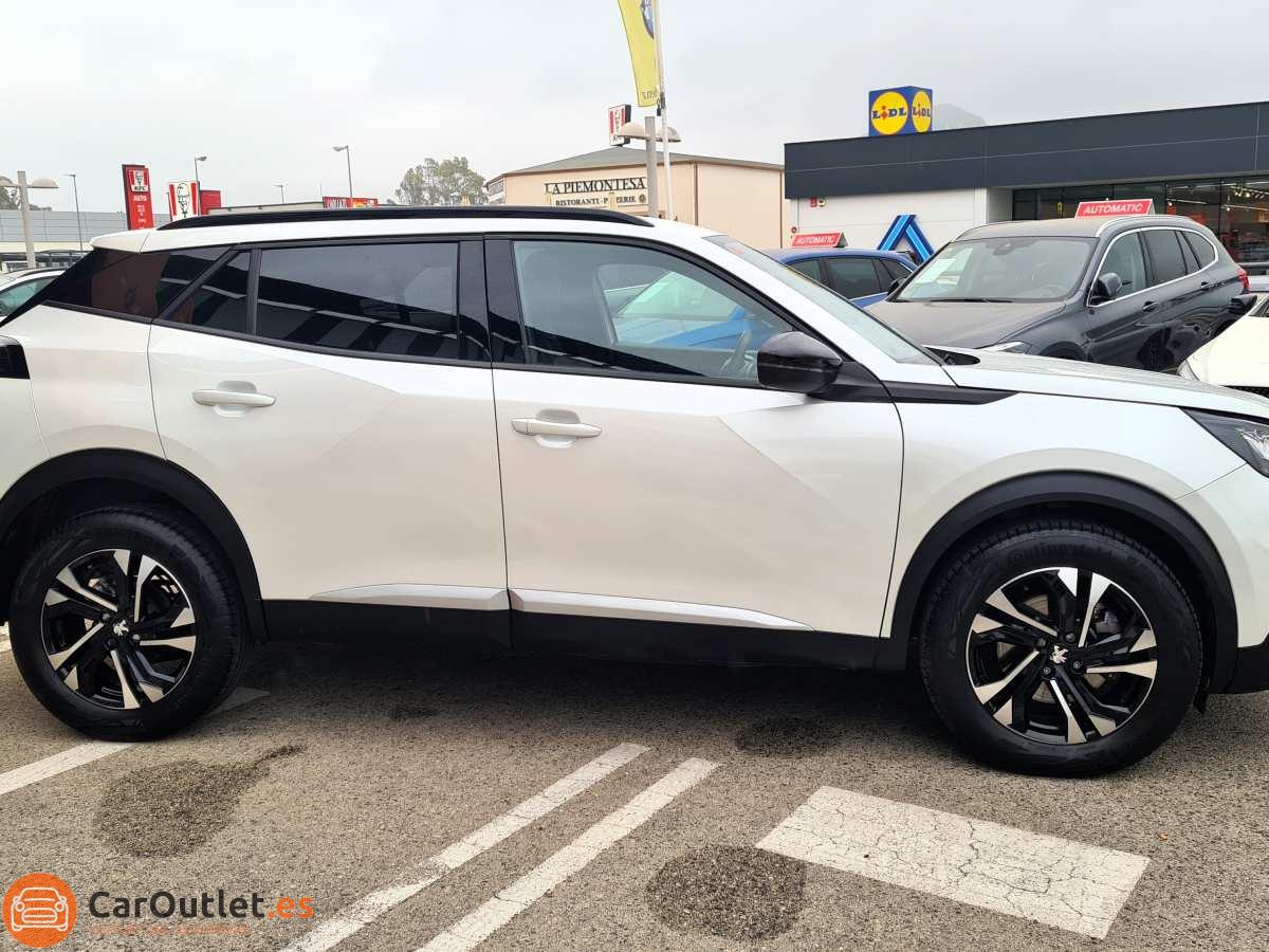 4 - Peugeot 2008 2023 - AUTO