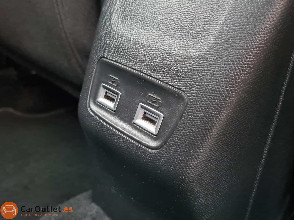 19 - Peugeot 2008 2023 - AUTO