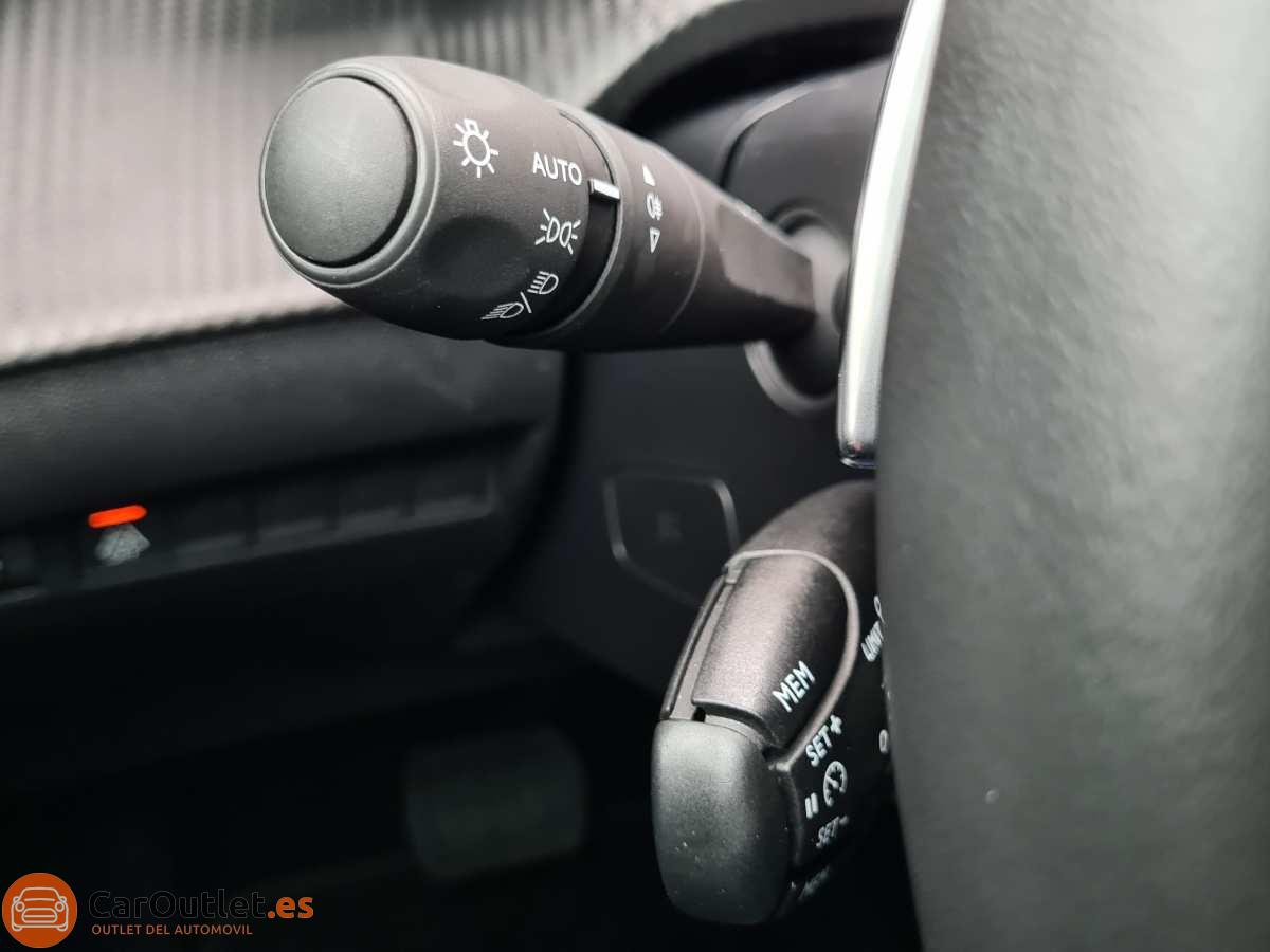 26 - Peugeot 2008 2023 - AUTO