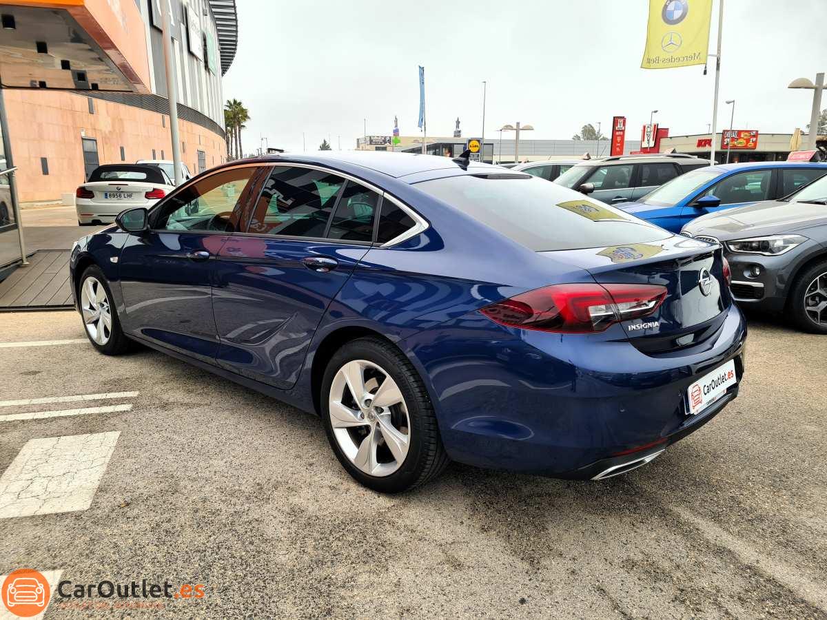 7 - Opel Insignia 2021 - AUTO