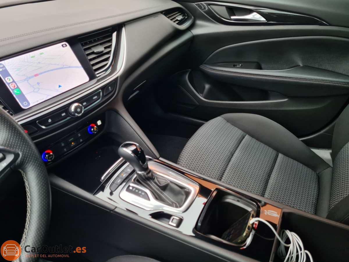 28 - Opel Insignia 2021 - AUTO