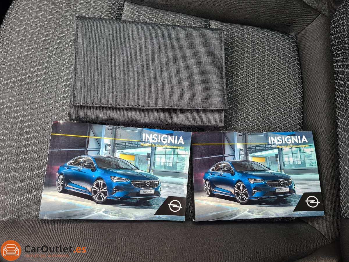 32 - Opel Insignia 2021 - AUTO
