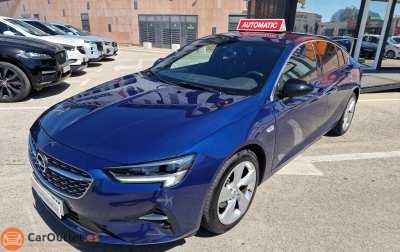 Opel Insignia Essence - 2021