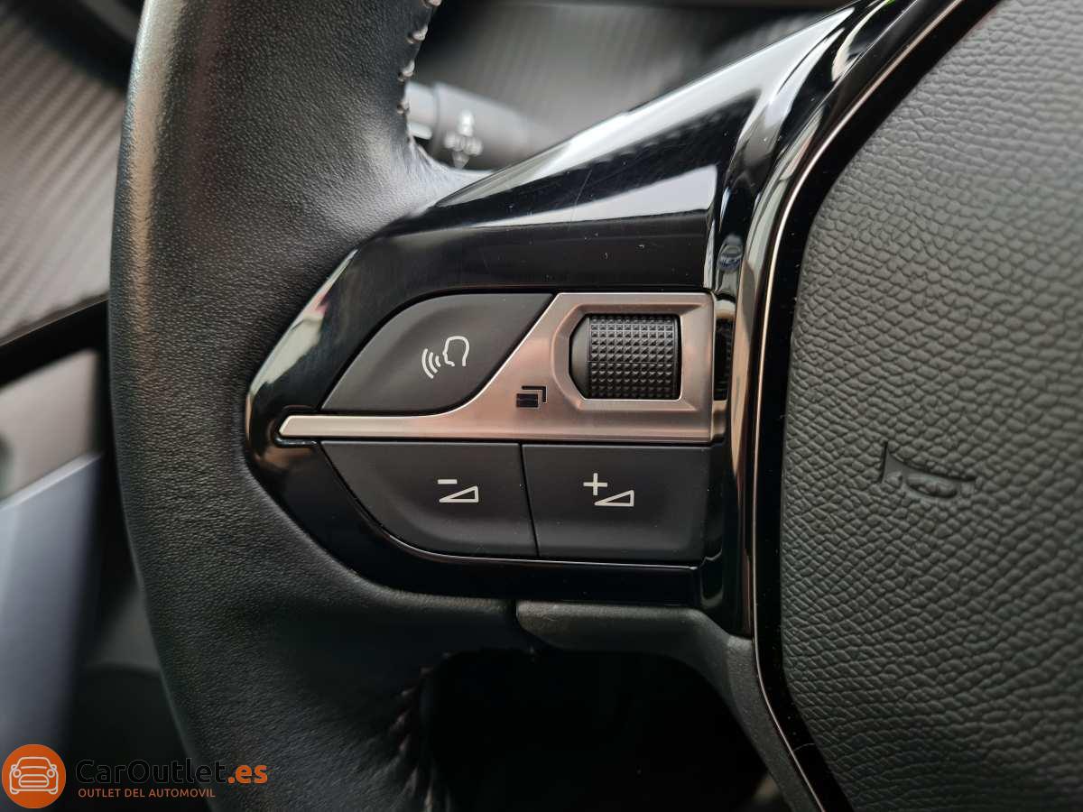 24 - Peugeot 2008 2020