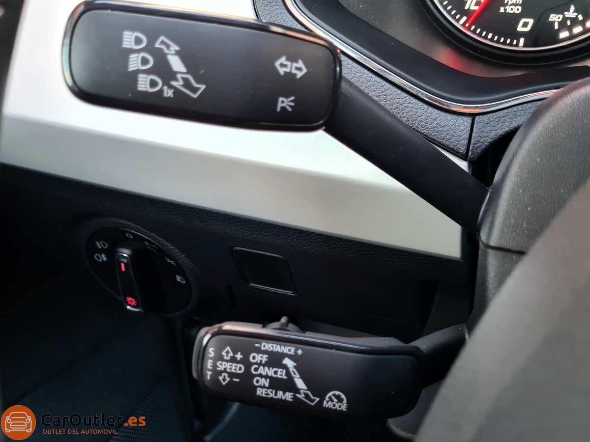 25 - Seat Arona 2017 - AUTO