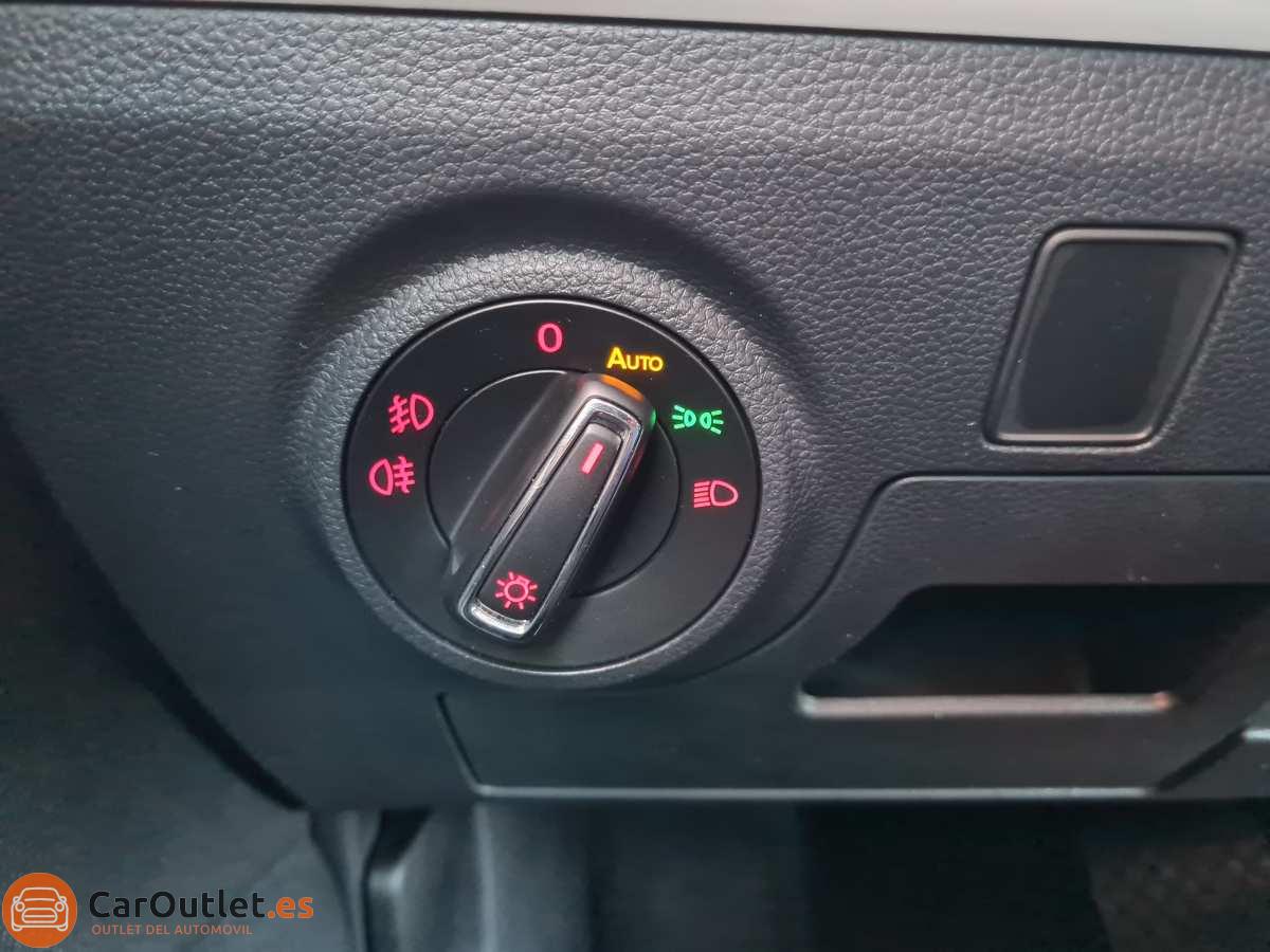 26 - Seat Arona 2017 - AUTO