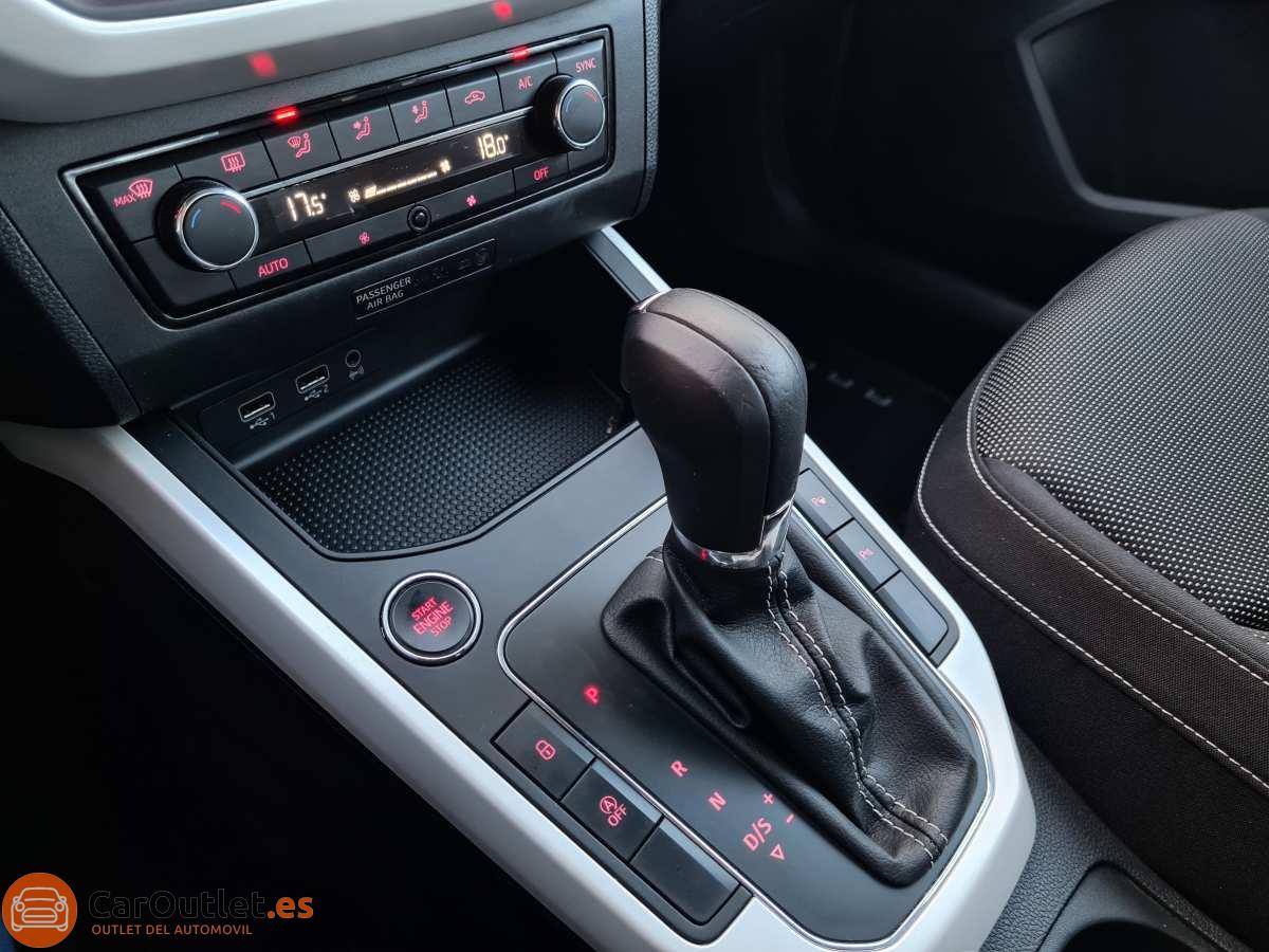 28 - Seat Arona 2017 - AUTO