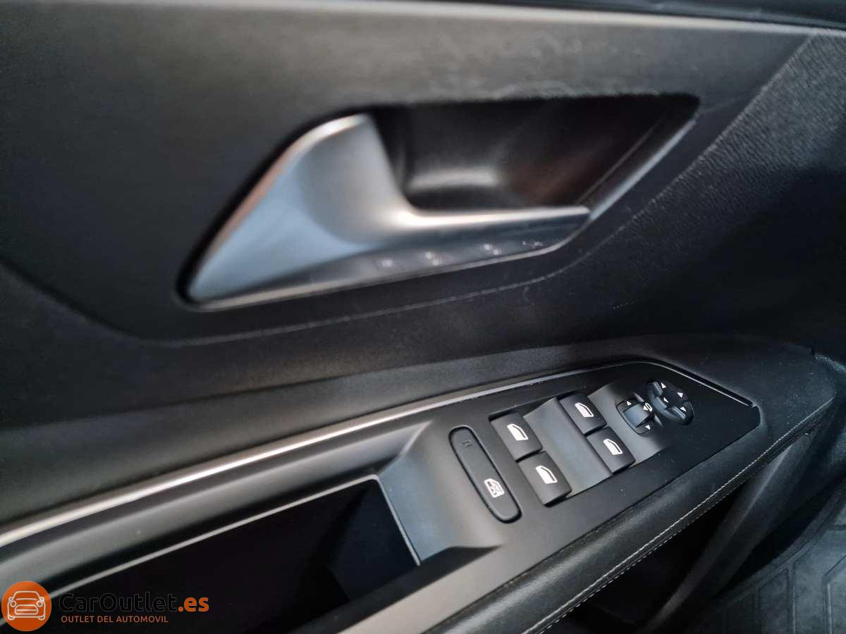 29 - Peugeot 3008 2020 - AUTO