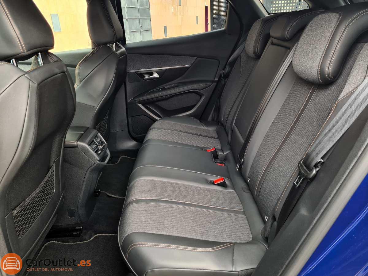 13 - Peugeot 3008 2018