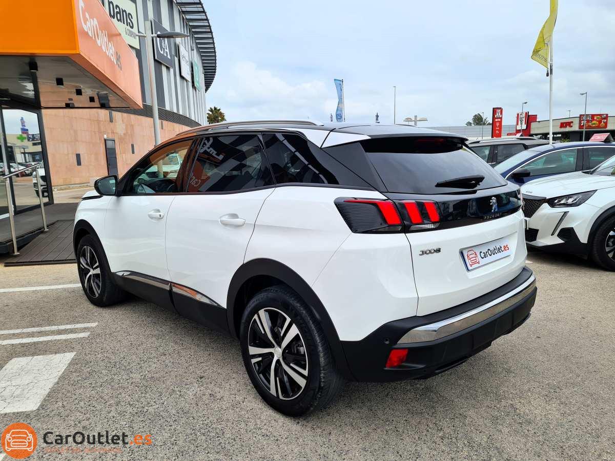 8 - Peugeot 3008 2019 - AUTO