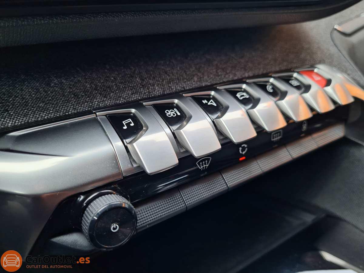 22 - Peugeot 3008 2019 - AUTO