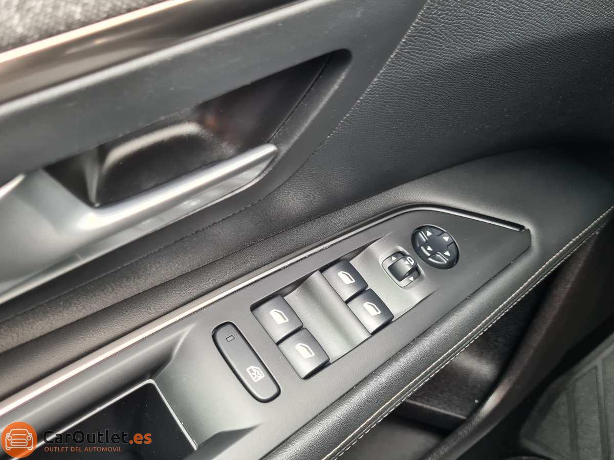 33 - Peugeot 3008 2019 - AUTO