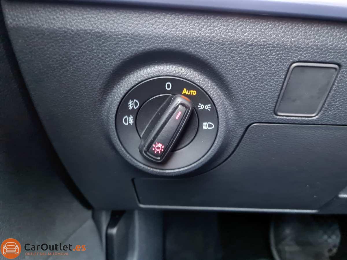 24 - Seat Arona 2023 - AUTO