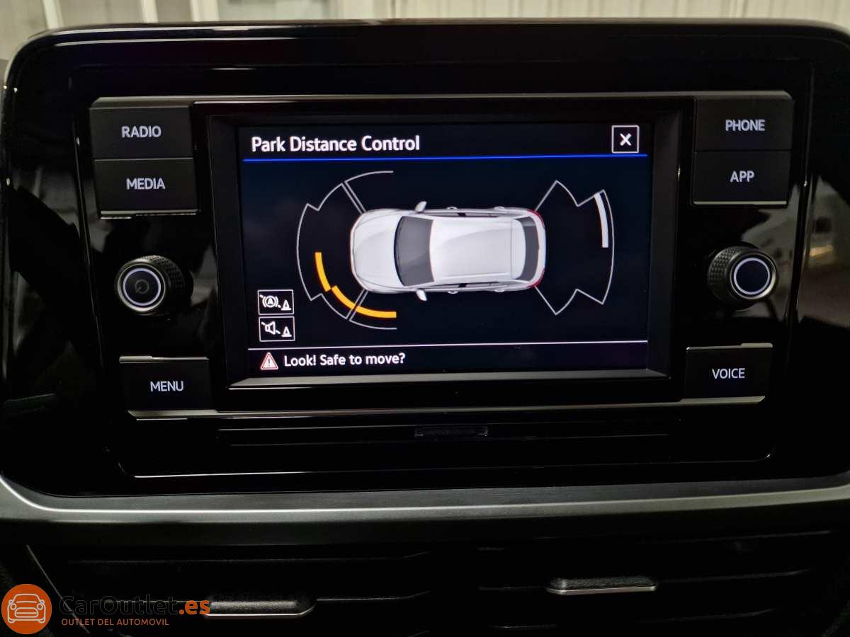 18 - Volkswagen T ROC 2023 - AUTO