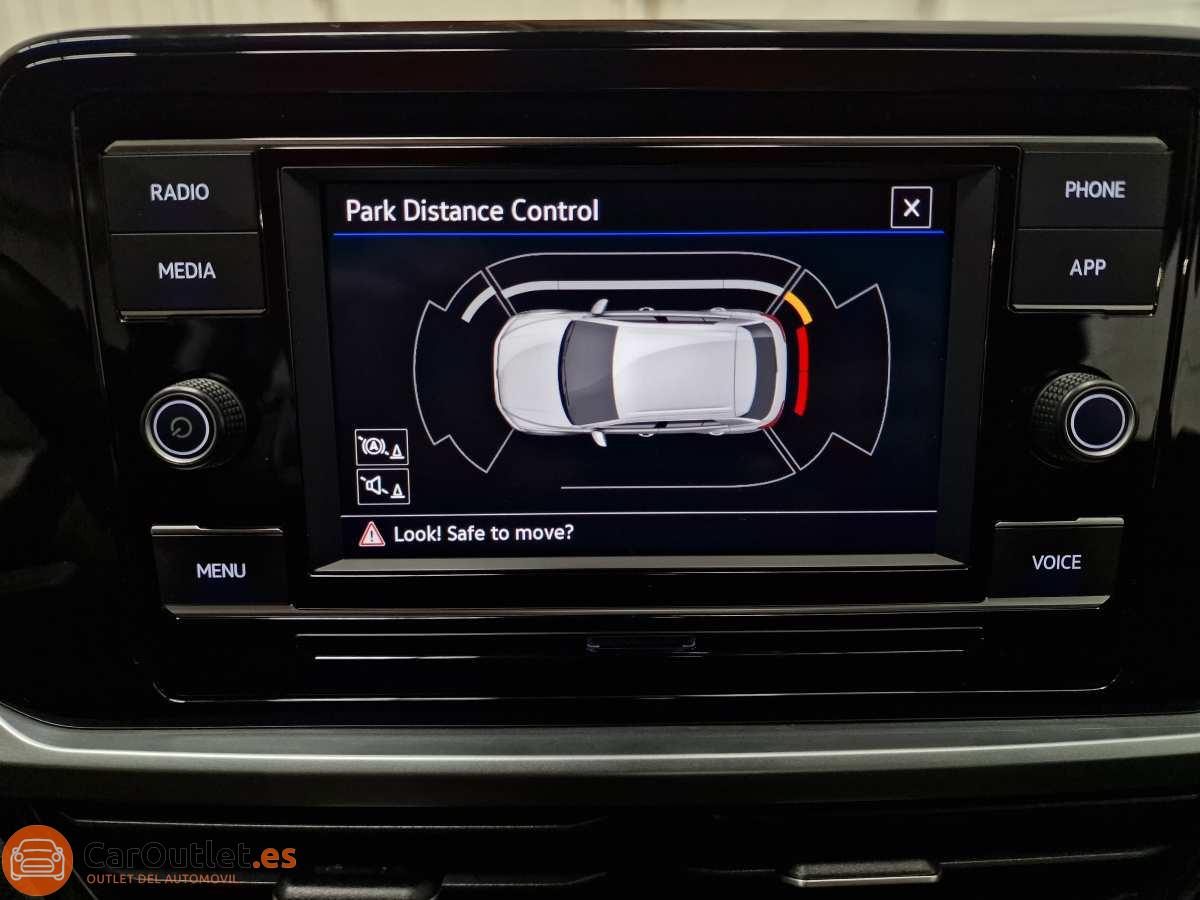 19 - Volkswagen T ROC 2023 - AUTO