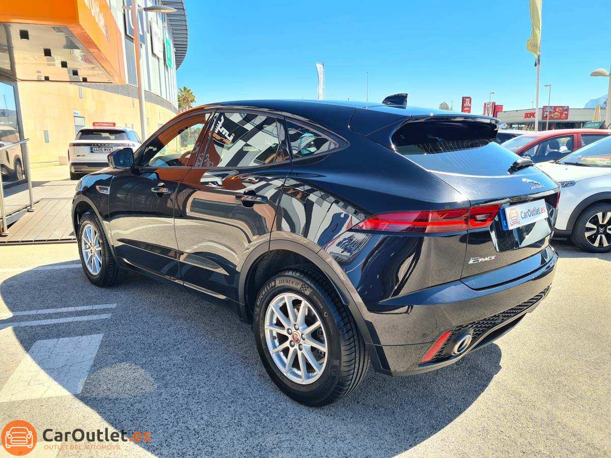 8 - Jaguar E-Pace 2019 - AUTO