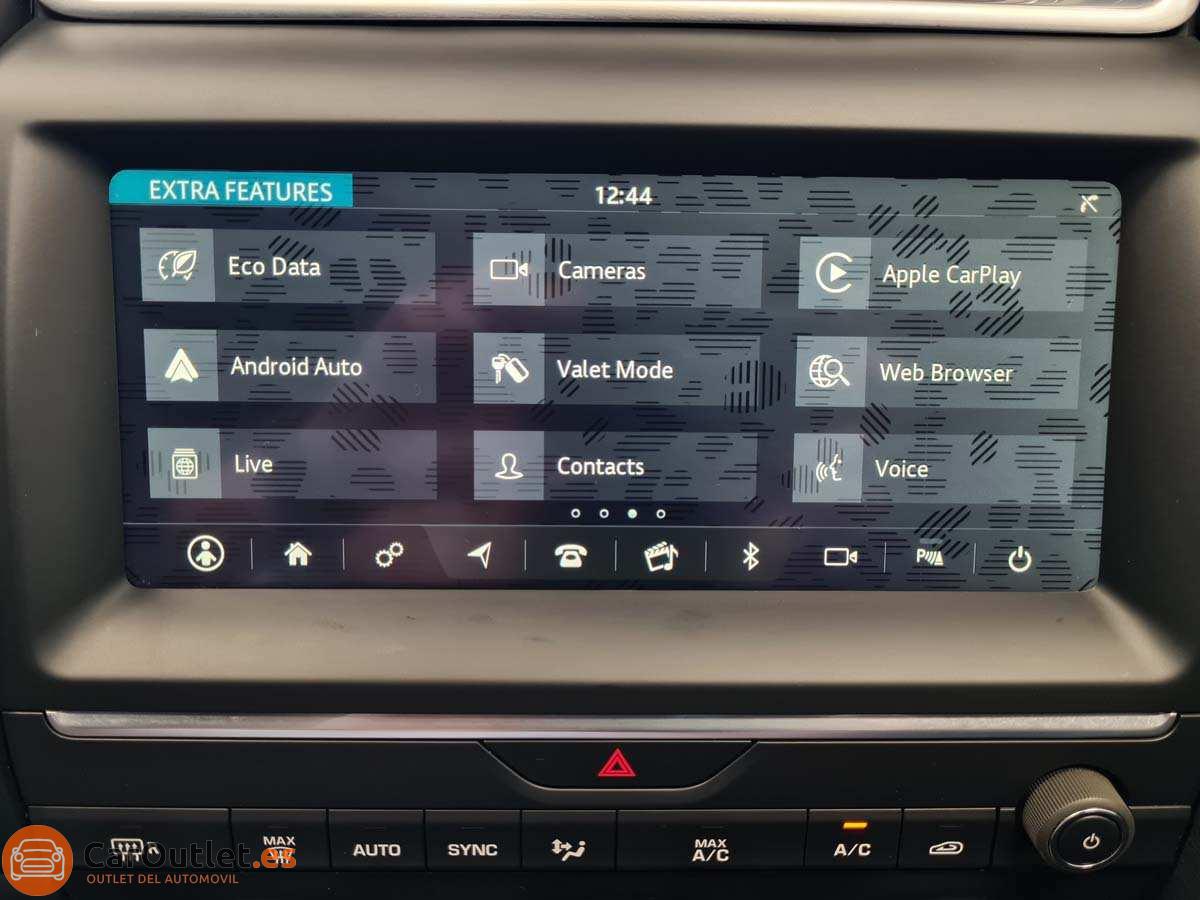 16 - Jaguar E-Pace 2019 - AUTO