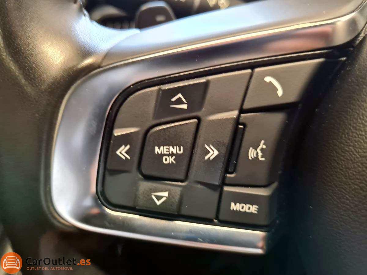 20 - Jaguar E-Pace 2019 - AUTO